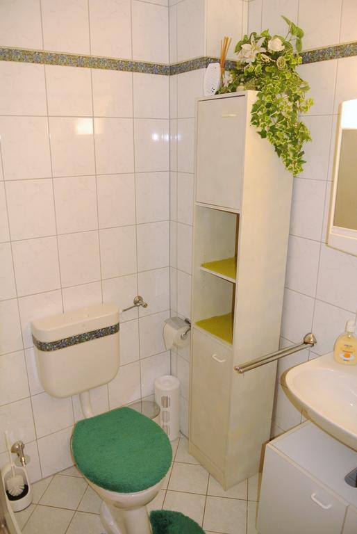 Haus Am Waldrand - Ferienwohnung Augustin Grafenau  Exterior foto